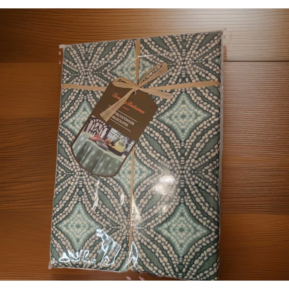 Tommy Bahama Tropical Blue-Green Fabric Indoor/Outdoor Tablecloth 60 x 84 Oblong